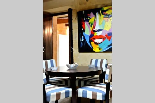 アパート Vallettastay Break